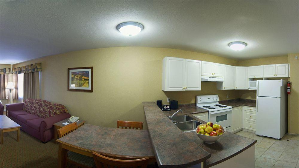 Best Western Plus Osoyoos Hotel & Suites Extérieur photo