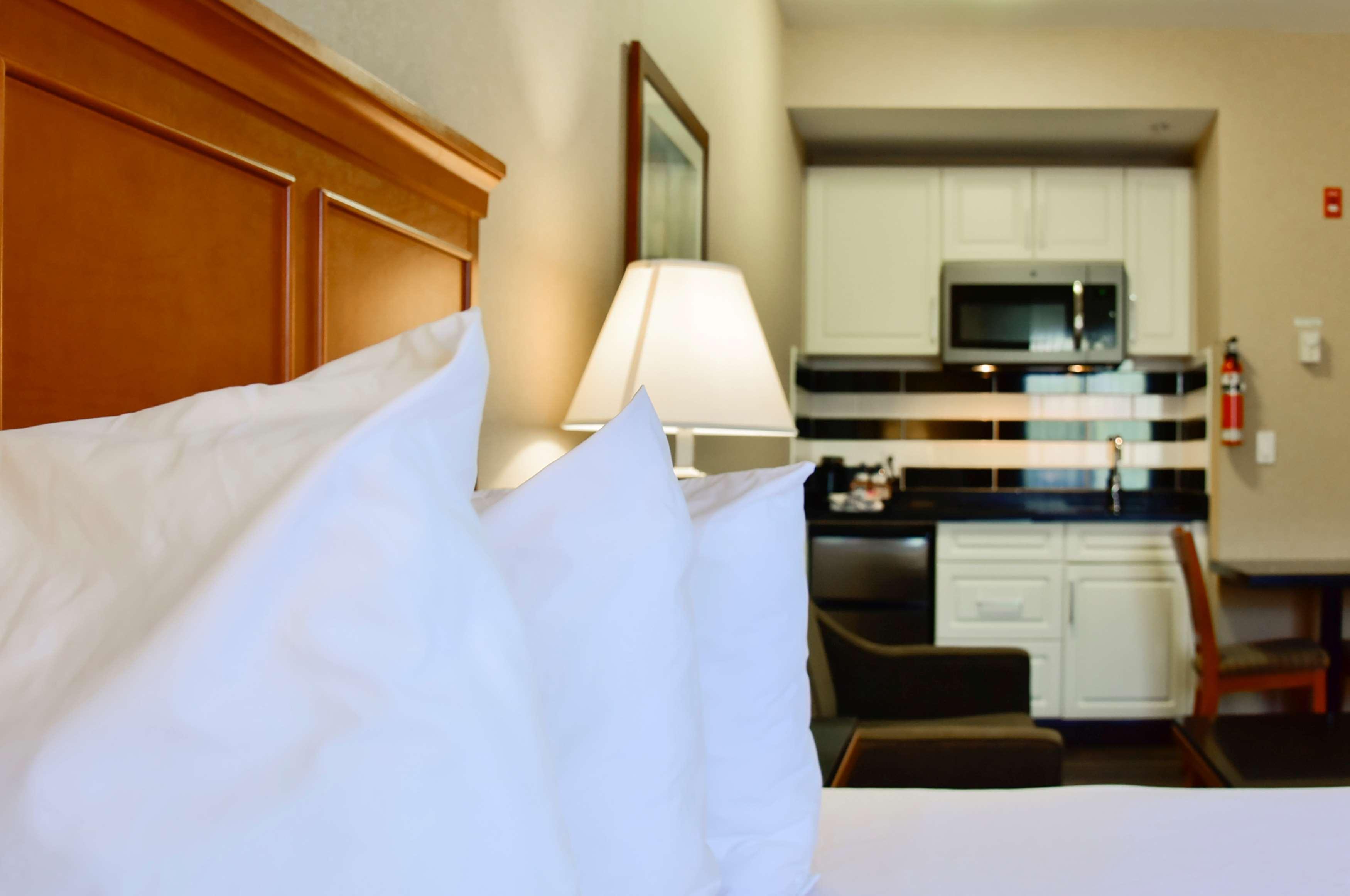 Best Western Plus Osoyoos Hotel & Suites Extérieur photo