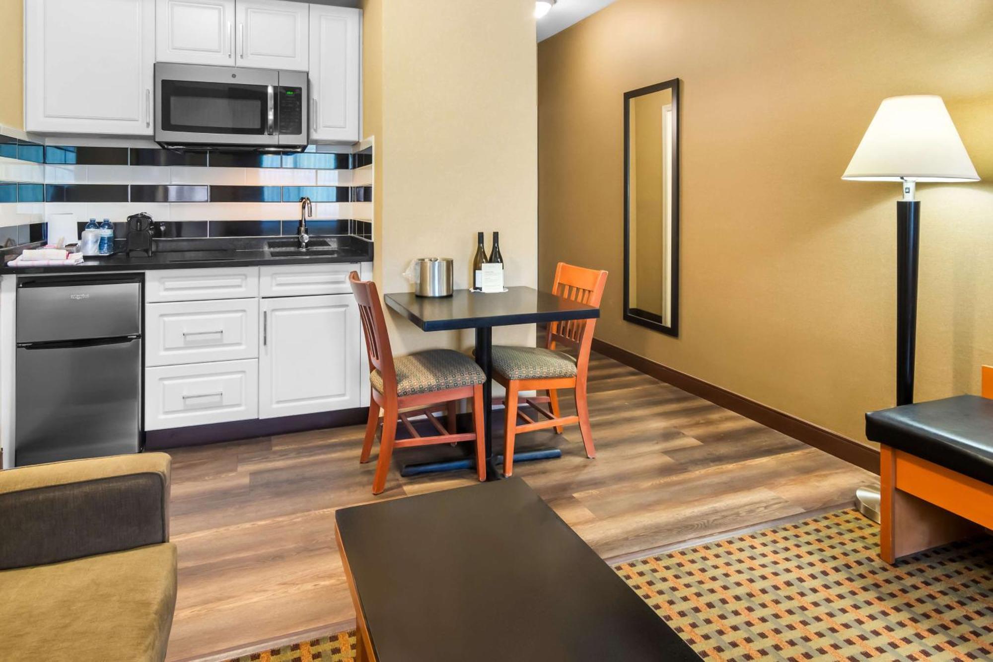 Best Western Plus Osoyoos Hotel & Suites Extérieur photo