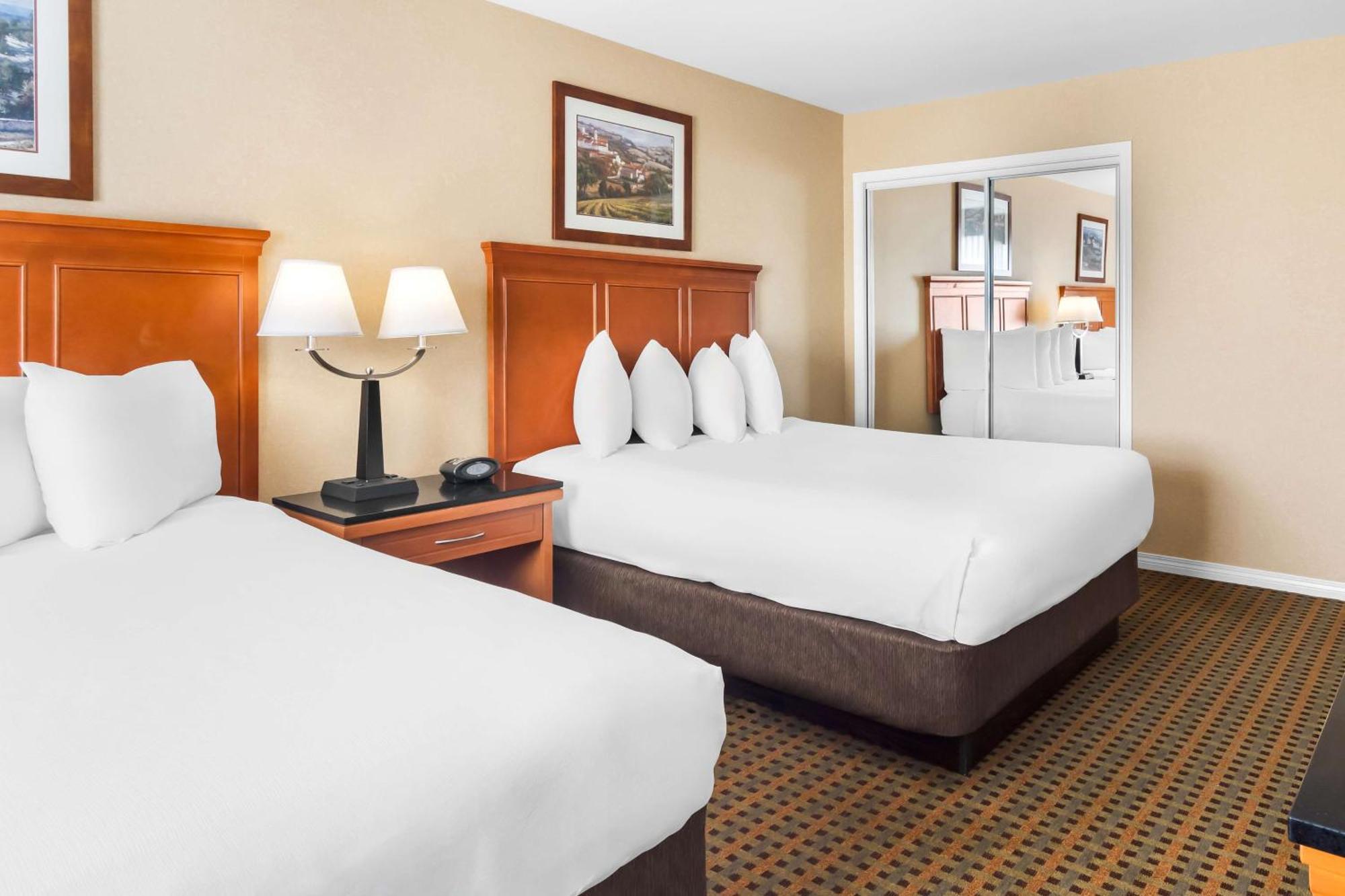 Best Western Plus Osoyoos Hotel & Suites Extérieur photo
